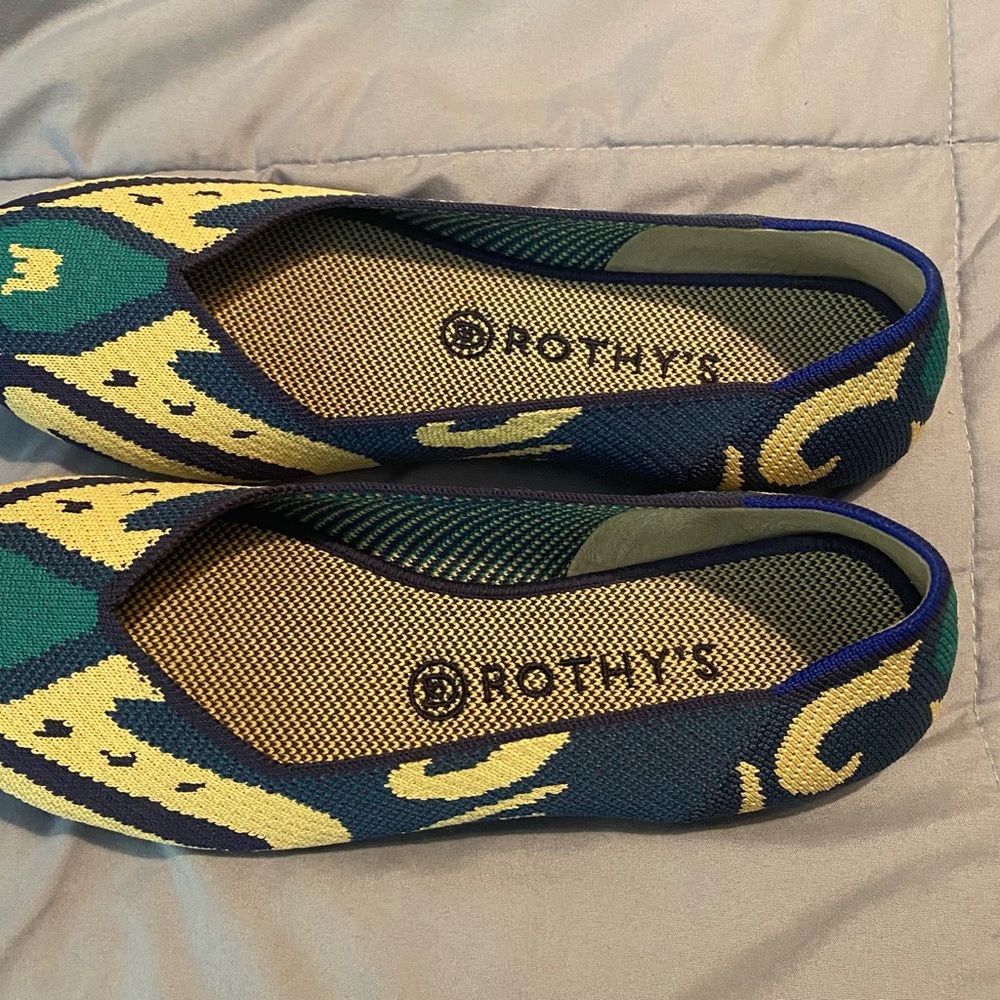 Rothy’s size 9.5 Moroccan flats. Excellent condition.retired print